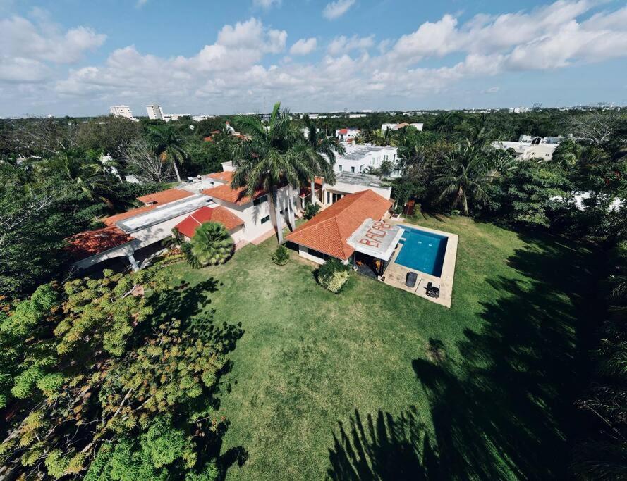 Mansion 7 Entire Place